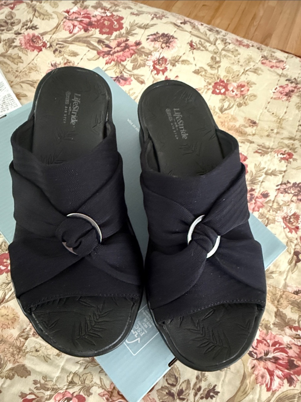 Life Stride Serenade Black Slip-On Knot Sandals with Silver Ring Detail Size 8